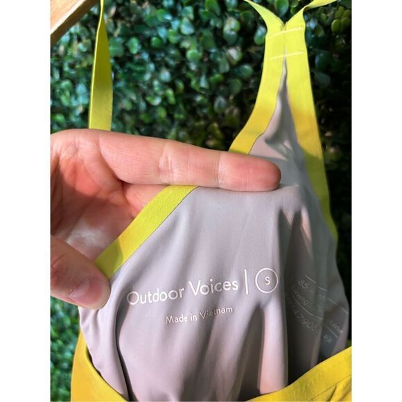 Outdoor Voices The Exercise Dress Shorts Skort Racerback Neon Yellow Size Small - Picture 4 of 5
